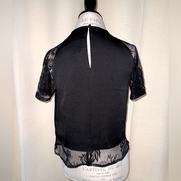 SOLD. NWT Women’s Express Blouse - Picture 5 of 5